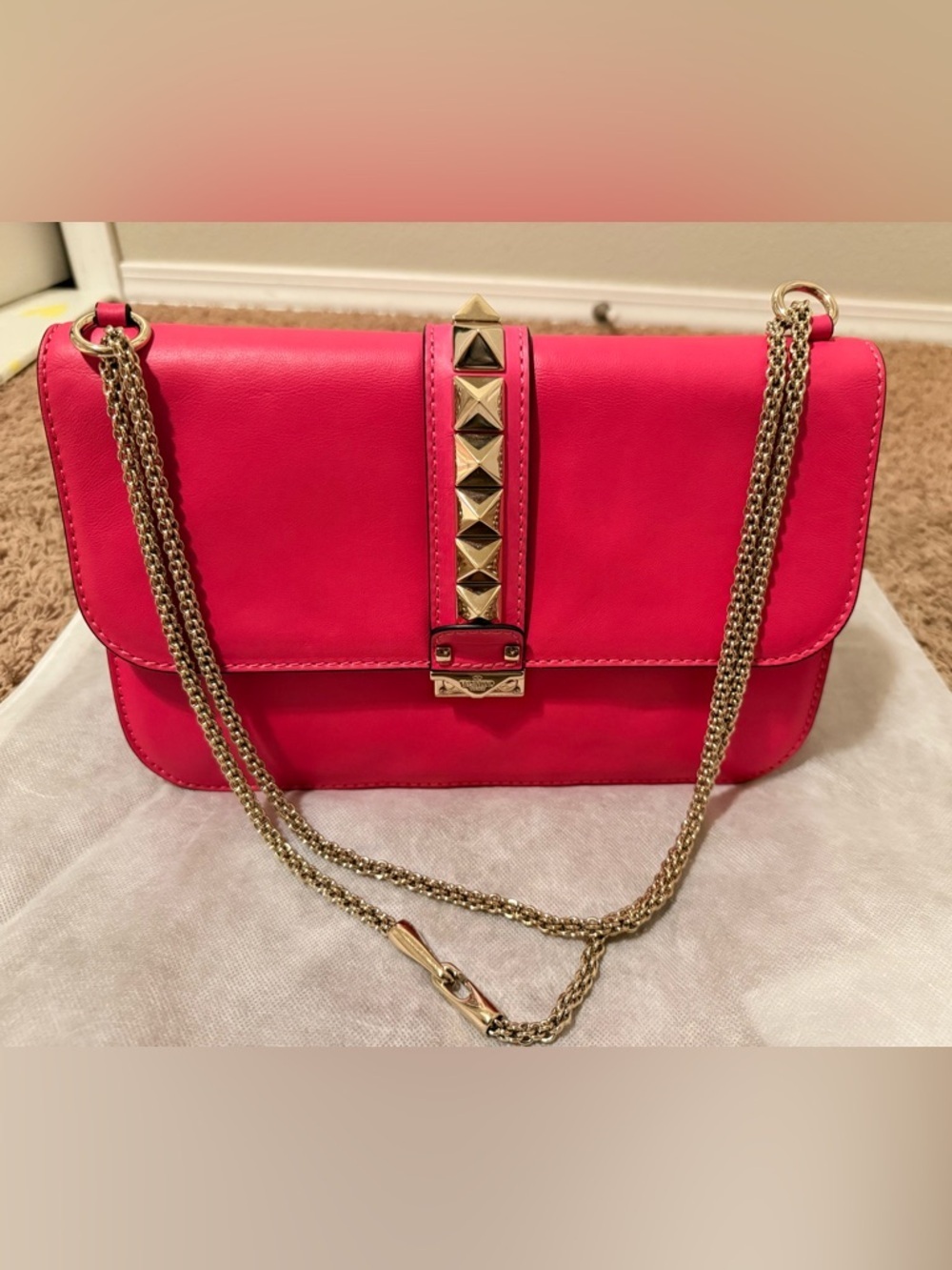 Valentino Garavani Glam Lock Leather Shoulder Bag